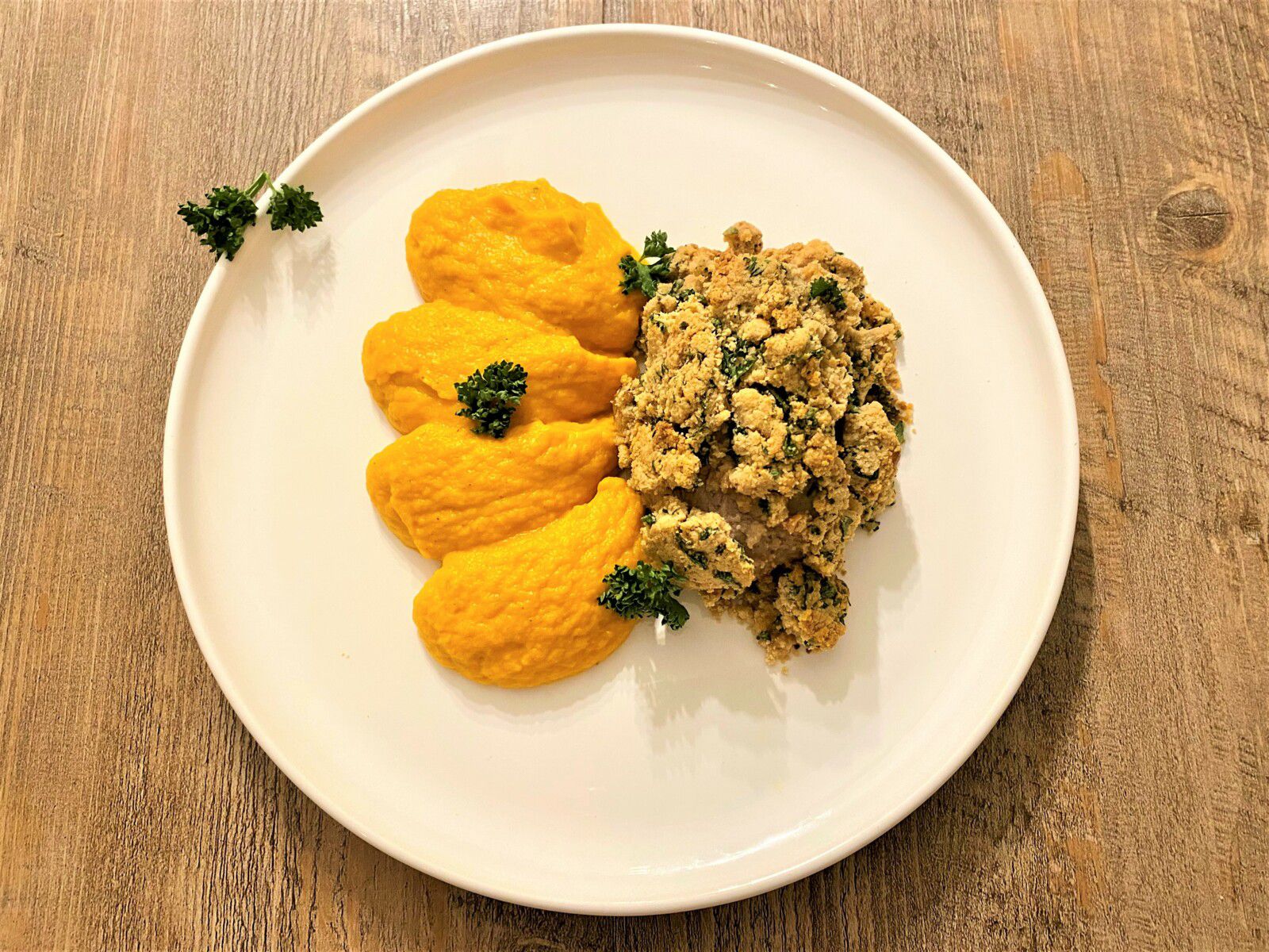 Filet mignon en croûte d’amande et cacahuètes