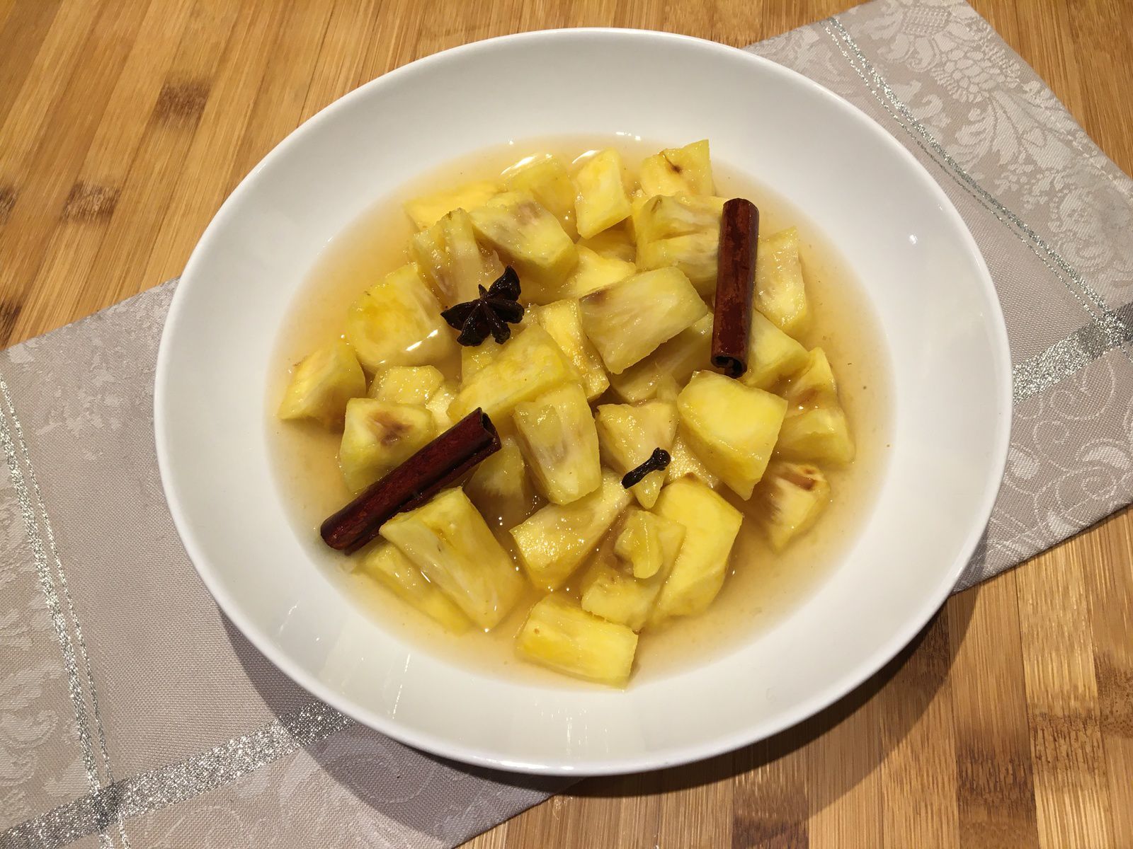 Ananas au sirop d’épices
