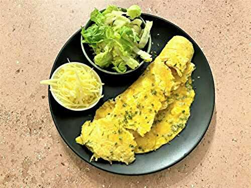 Omelette au gouda et pignons de pin