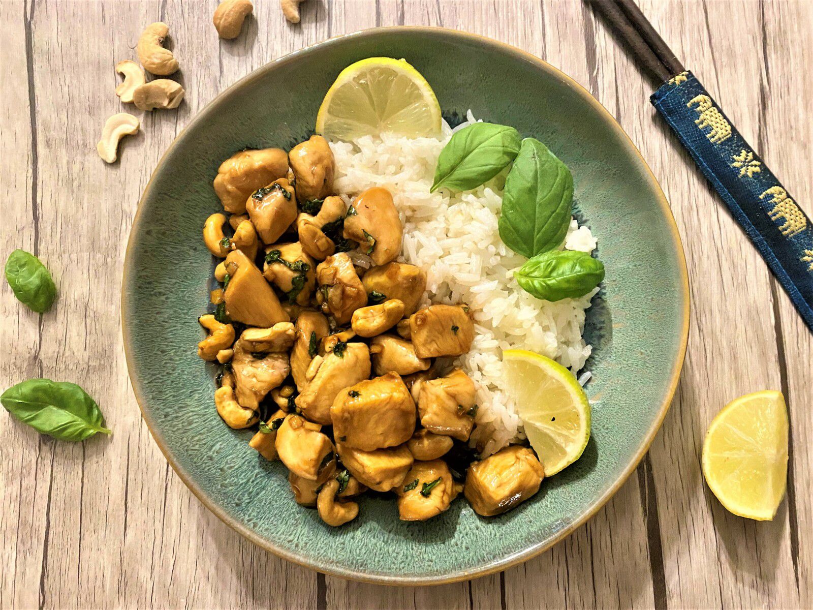 Poulet thaï au basilic