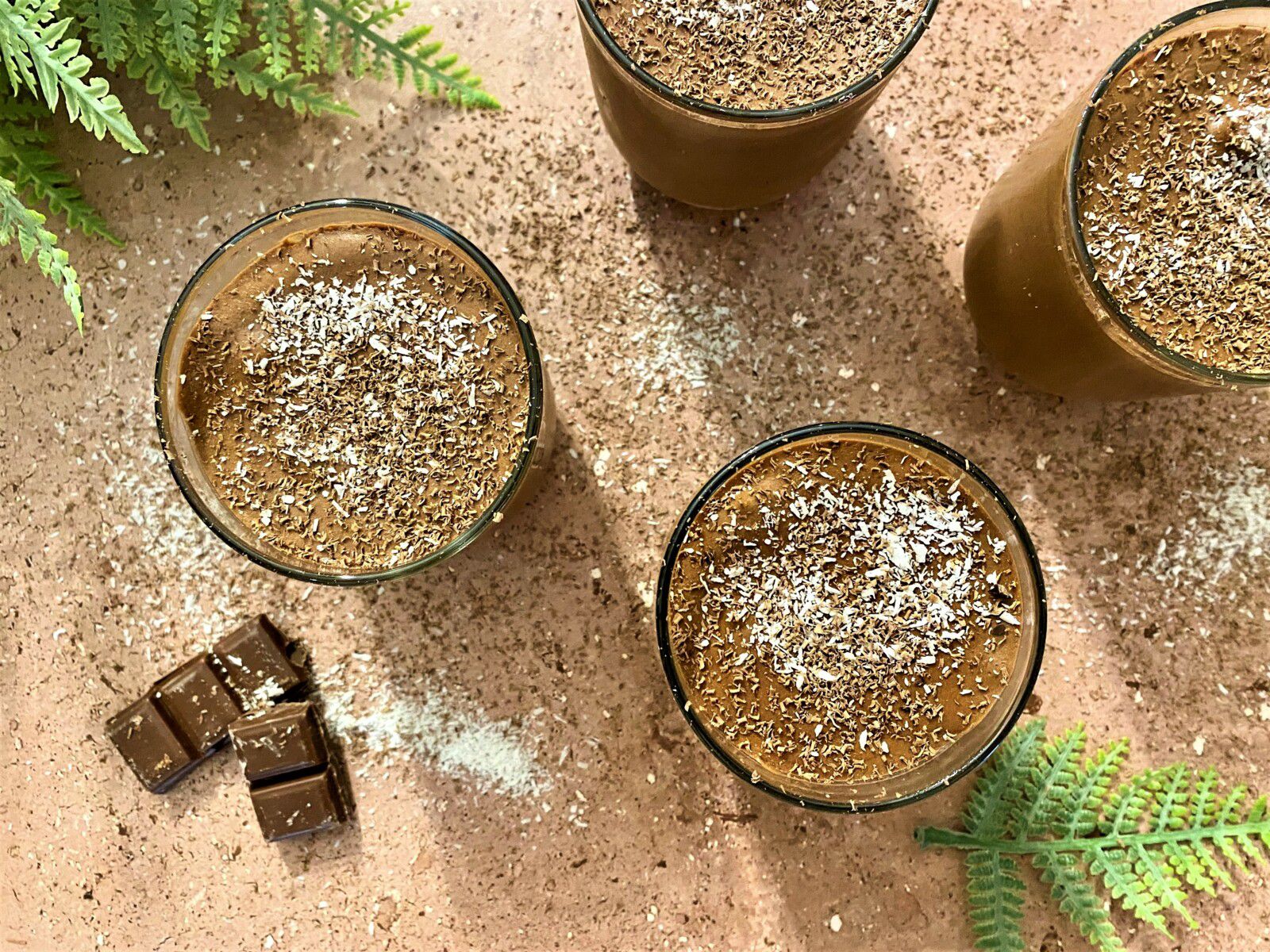 Mousse au chocolat et lait de coco de Yann Couvreur