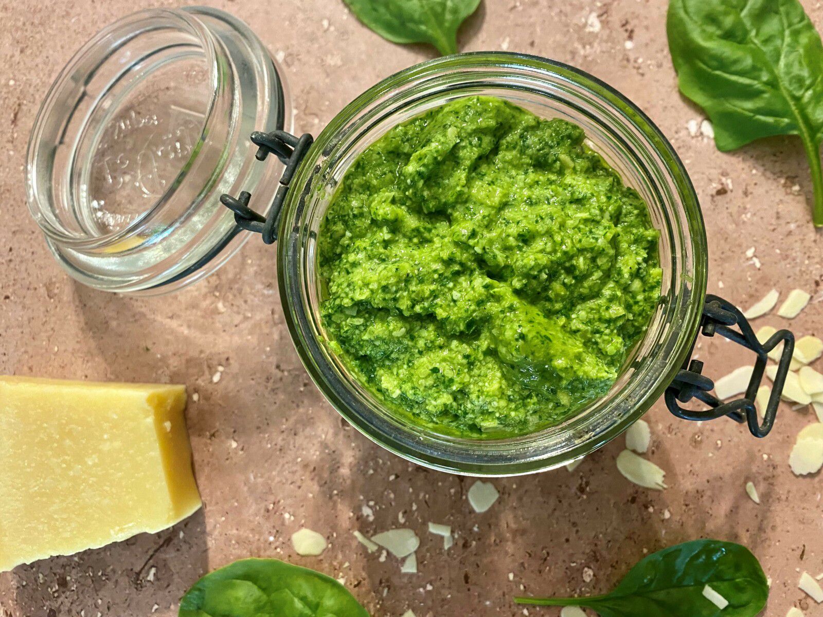 Pesto d’épinards aux amandes