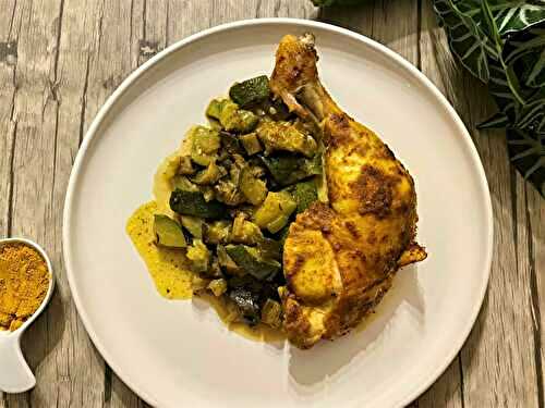 Cuisses de poulet, courgettes et aubergines rôtis au curry