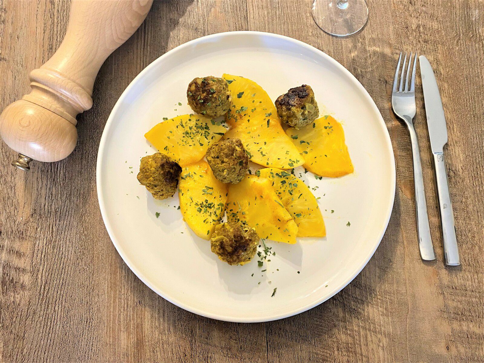 Boulettes de bœuf au citron et au céleri de Yotam Ottolenghi