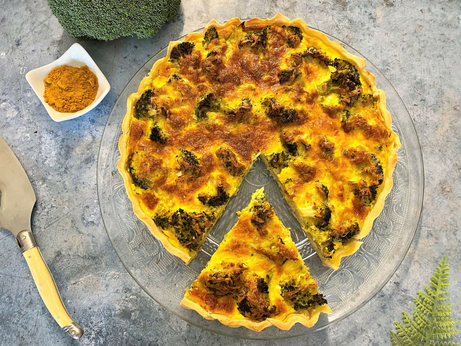Tarte au brocoli, dinde et citron confit