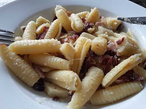 Top chrono : plat de pâtes à l'artichaut, au bacon et parmesan