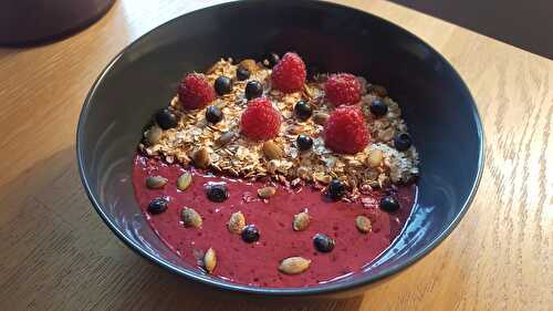 Un grand bol complet pour le petit déjeuner