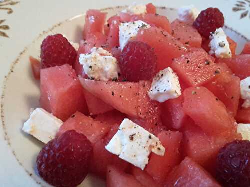 Une salade salée-sucrée à base de pastèque et feta pour ouvrir l'appétit