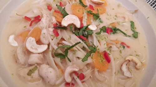 Une soupe complète aux saveurs thaïes - Les (petits et grands) bonheurs de Sophie