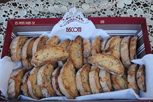 Biscotti aux noisettes et au gingembre confit