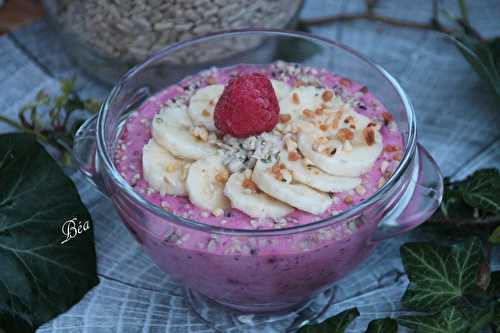 Bol de chia aux fruits rouges