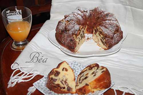 Bundt cake figues, dattes et raisins secs