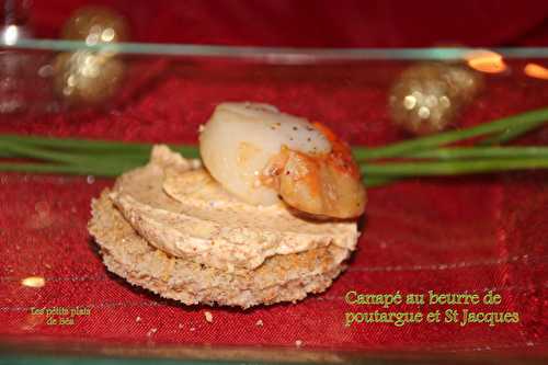 Canapés au beurre de poutargue et saint jacques