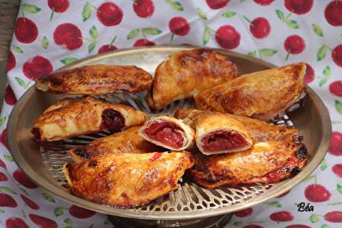 Chaussons aux cerises et framboises