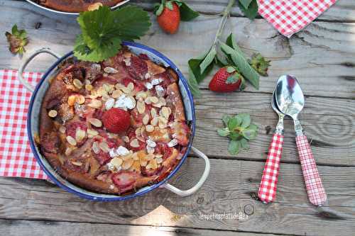 Clafoutis  fraises et amande, coulis fraises verveine