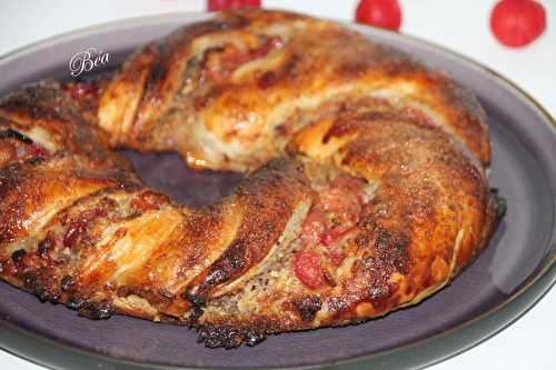 Couronne feuilletée noisettes, cerises et fêve tonka