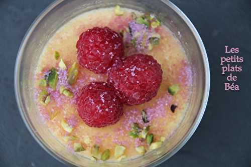 Crème aux fruits exotiques et aux framboises