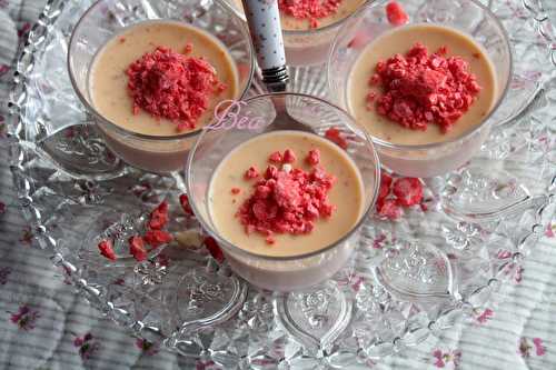 Crèmes au chocolat blanc et pralines roses