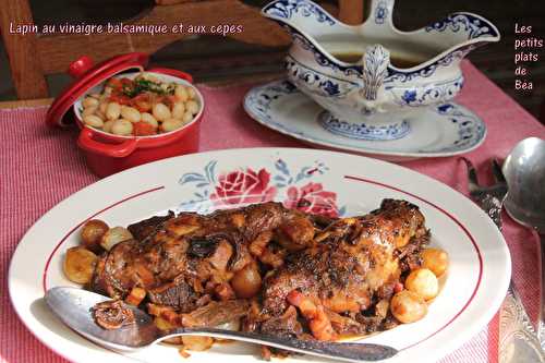 Cuisses de lapin au vinaigre balsamique et aux cèpes - haricots de Paimpol aux tomates - Les petits plats de Béa