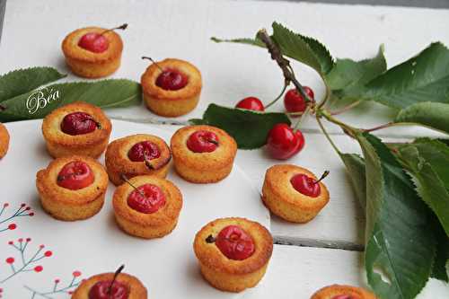 Financiers à la polenta et aux cerises