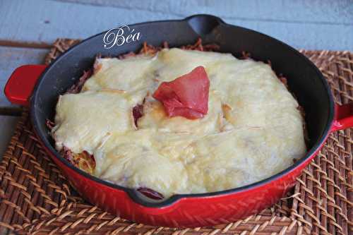 Galette de pommes de terre à la viande des grisons gratinée à la raclette.