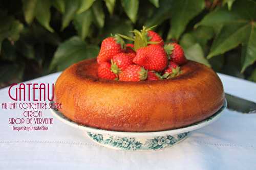 Gâteau au lait concentré sucré, citron et sirop de verveine