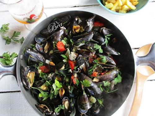 Moules à la tomate et à la coriandre