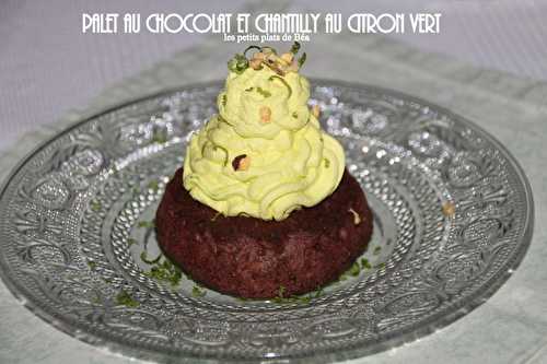 Palet au chocolat et chantilly au citron vert