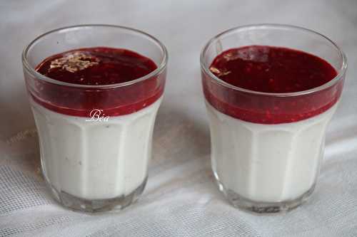 Panna cotta aux litchis et framboises