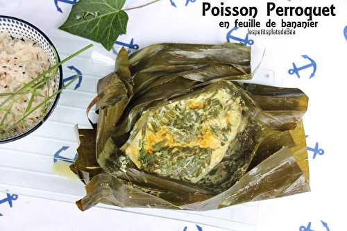 Poisson perroquet en feuille de bananier