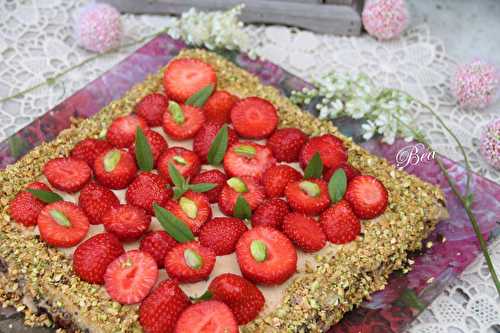 Sablé breton, crème caramel beurre salé et fraises