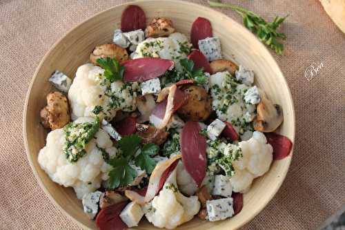 Salade de chou fleur à la fourme d'Ambert et champignons rôtis - Les petits plats de Béa