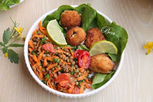 Salade de lentilles carottes et pamplemousse, croquettes de féta au miel et aux herbes