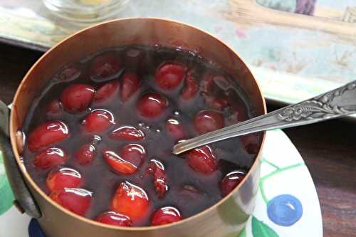 Sauce aux cerises et au vin rouge