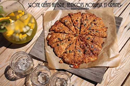 Scone géant au brie, abricots moelleux et graines