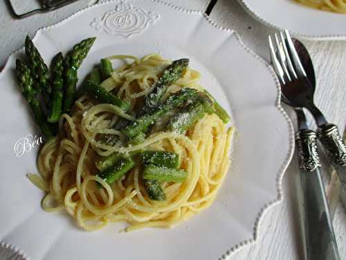 Spaghettis carbonara aux asperges vertes - Balade à Rome (2) Places et fontaines - Les petits plats de Béa