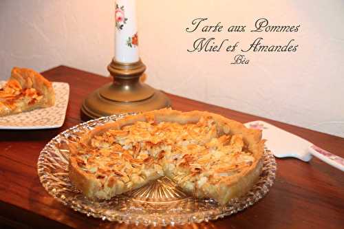 Tarte aux pommes, miel et amandes