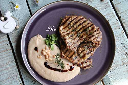 Tranche d'agneau à la moutarde et à la cassonade et purée de haricots blancs