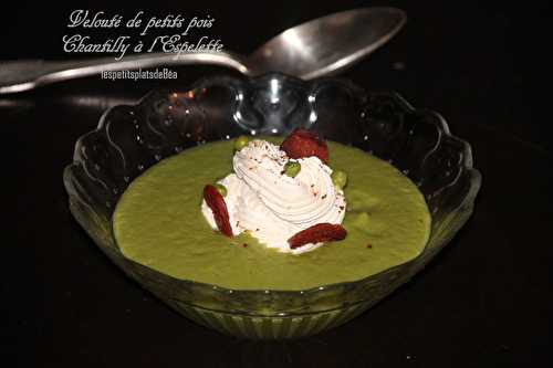 Velouté de petits pois et chantilly à l'Espelette