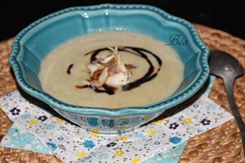 Velouté poireaux endives et maquereau fumé