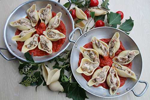 Conchiglioni farcis aux lardons et aux cèpes