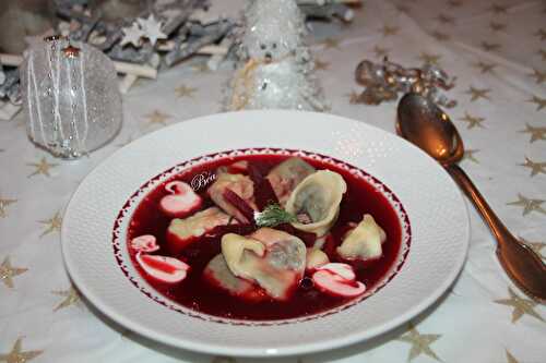 Barszcz le bouillon de betteraves du réveillon de Noël polonais
