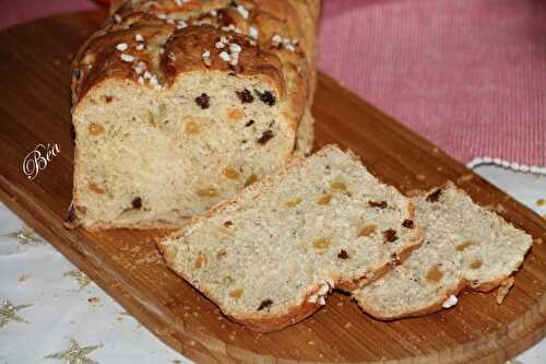 Brioche tressée au rhum et aux deux raisins