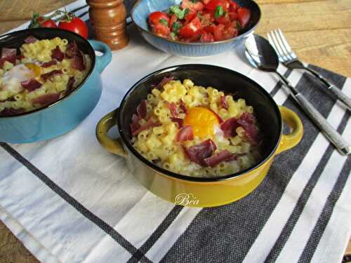 Coquillettes aux oeufs et à la viande des grisons