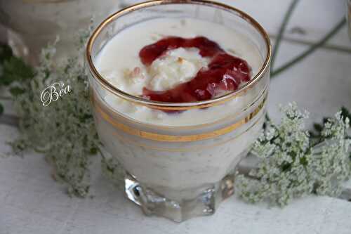 Riz au lait à la gelée de raisin et de grenade