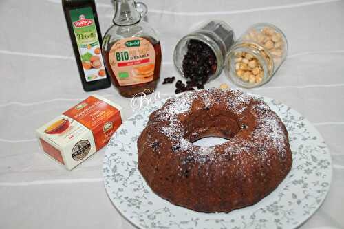 Cake à l'érable, cranberries et noisettes