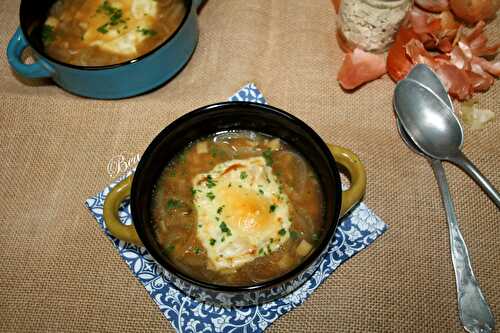 Soupe gratinée aux crozets et à la raclette au vin blanc