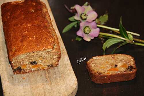 Cake santé aux flocons d'avoine et fruits secs