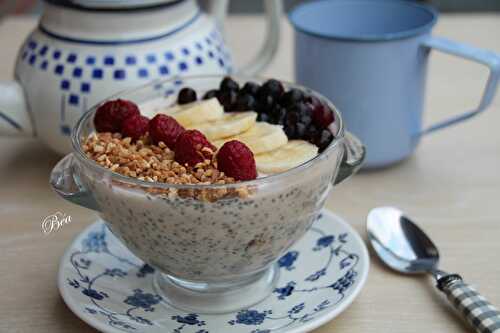 Chia pudding au lait ribot, pruneaux et banane