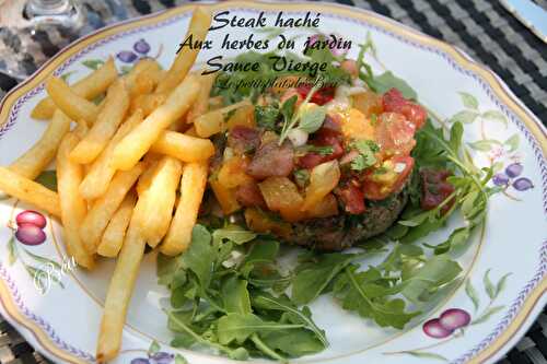 Steak haché aux herbes du jardin , sauce vierge